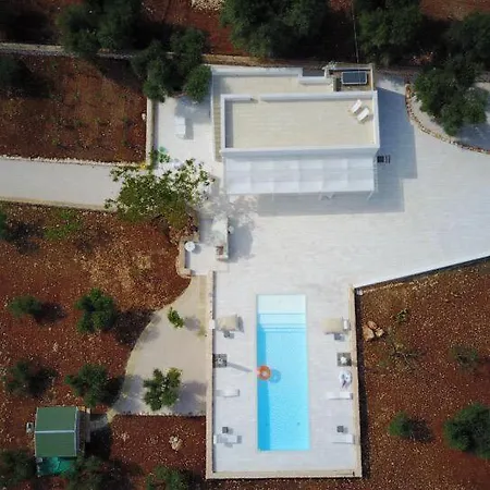 La Corte Bianca 别墅 奥斯图尼